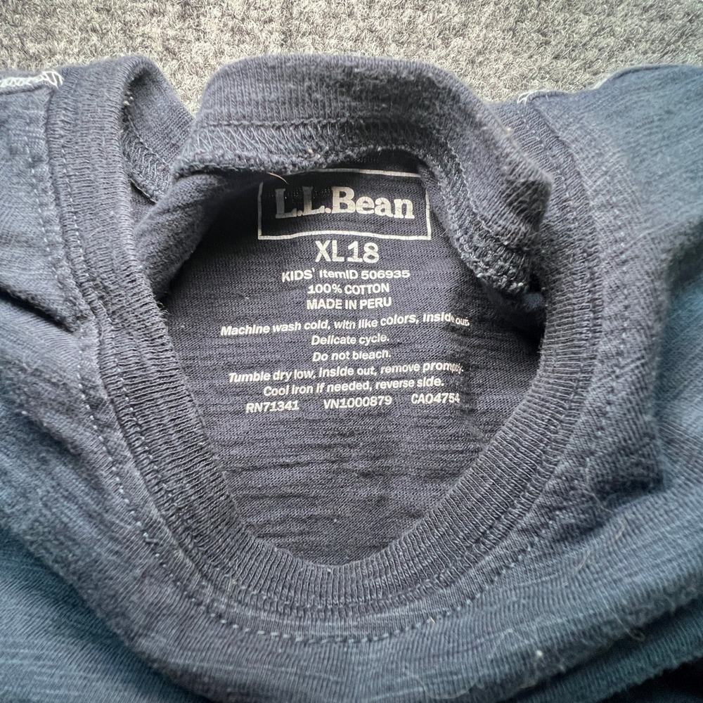 LL Bean Kids XL 18 Graphic Top Bundle Sweatshirt and T-Shirt Navy Blue Retro - Picture 6 of 16